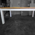 Klasický jídelní stůl s bílým podnožím - Dub - Klasický jídelní stůl s bílým podnožím - Dub